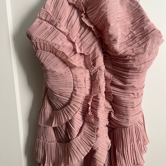 Chic One-Shoulder Pink Ruffle Dress - Picture 6 of 8